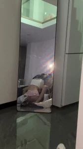 广州情侣 白丝蕾丝短袜骚逼精液射在屁股上